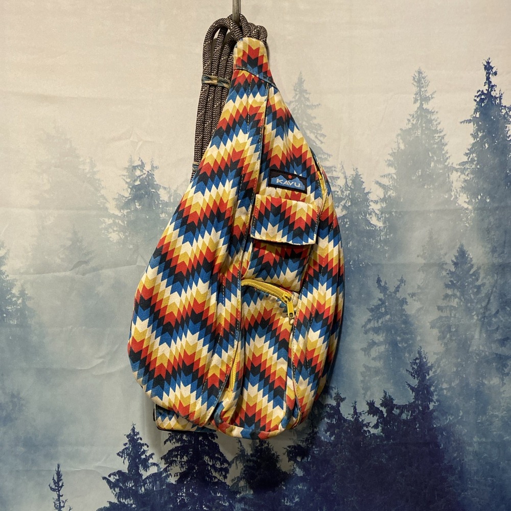 KAVU Rope Bag -‎ Mojave Southwest Chevron Retired Pattern Sling Crossbody Purse